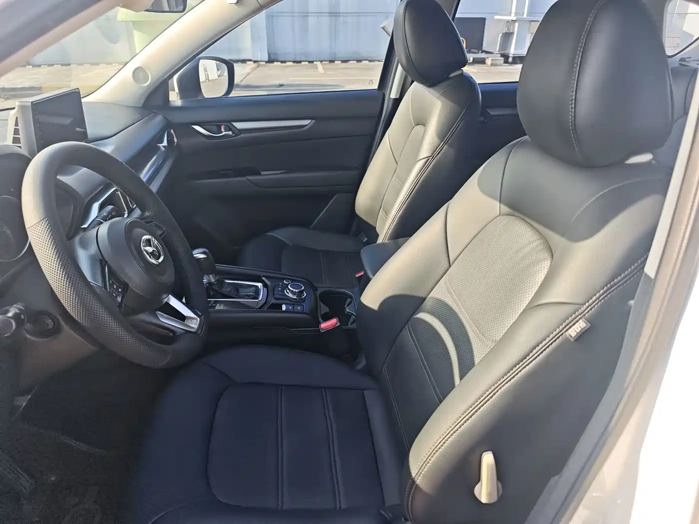 Photo 8 - Mazda CX-5