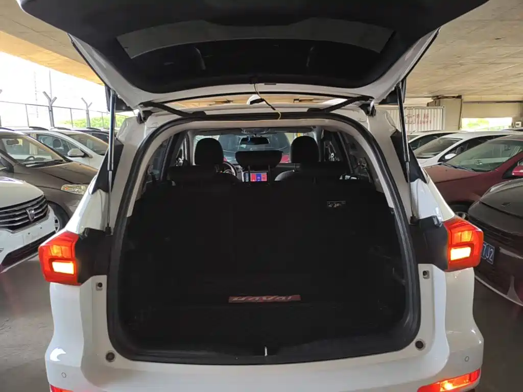 Фото 19 - Haval M6