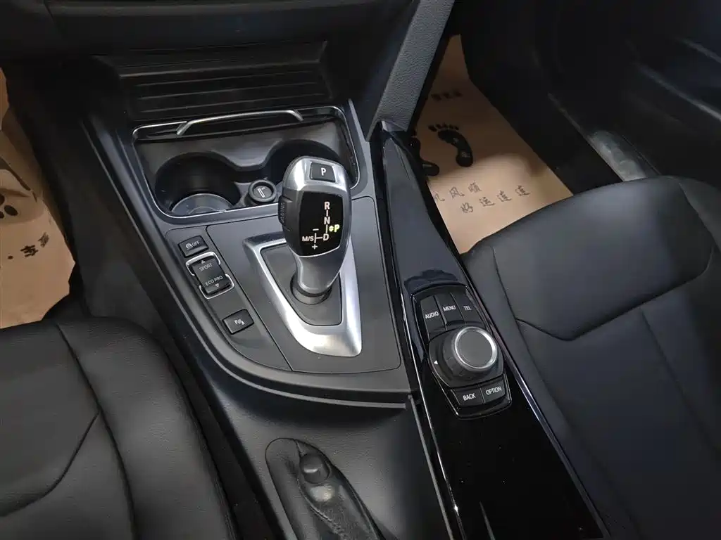 BMW 3 Series 2017 320Li Fashion фото 10