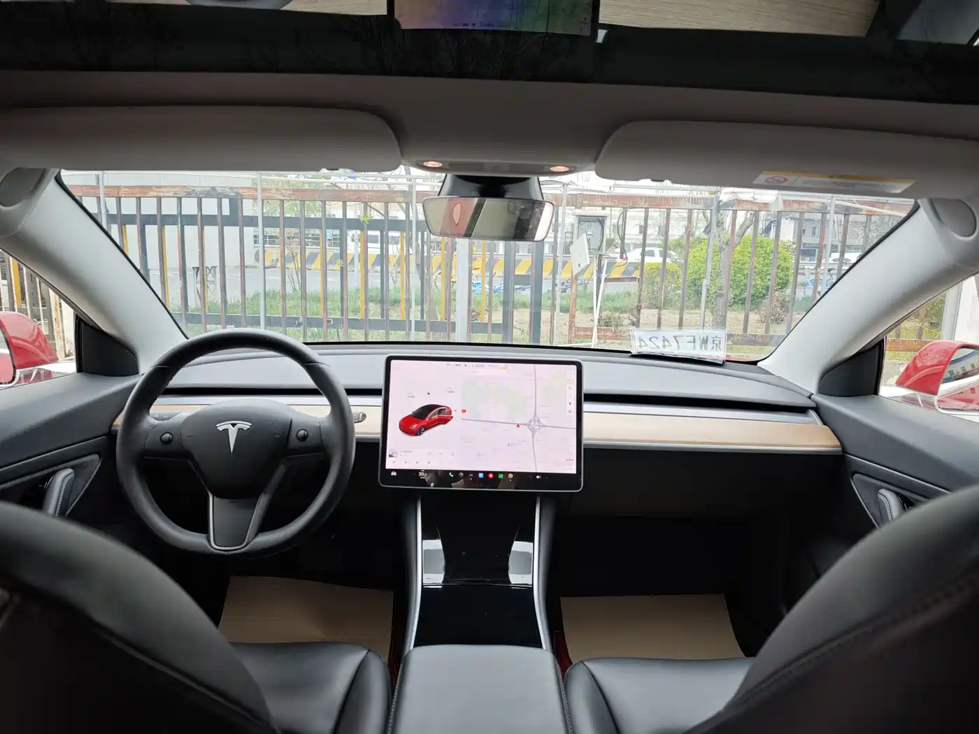 TESLA MODEL 3