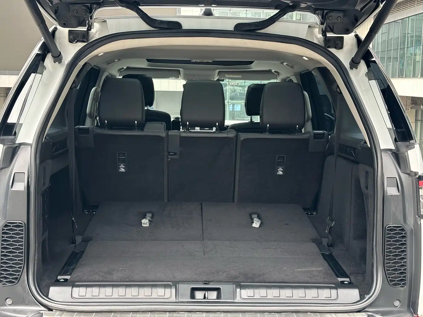 Land Rover Discovery 2017 3.0 SC V6 SE фото 15