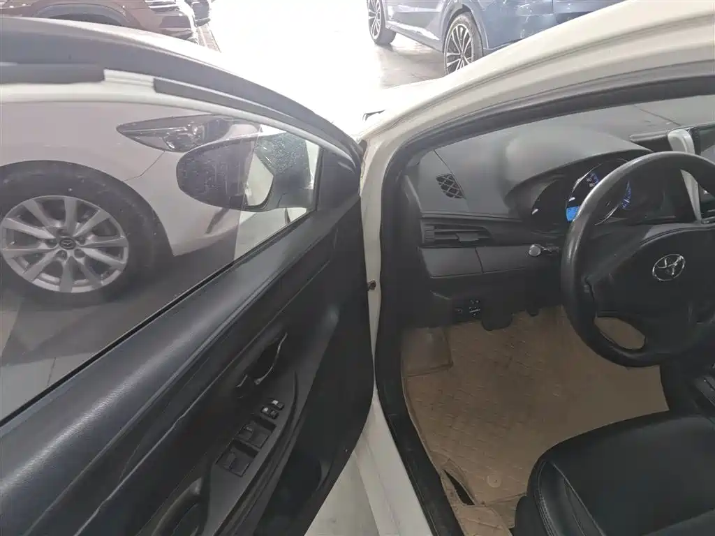 Toyota Vios 2017 1.5L CVT Pioneer фото 16