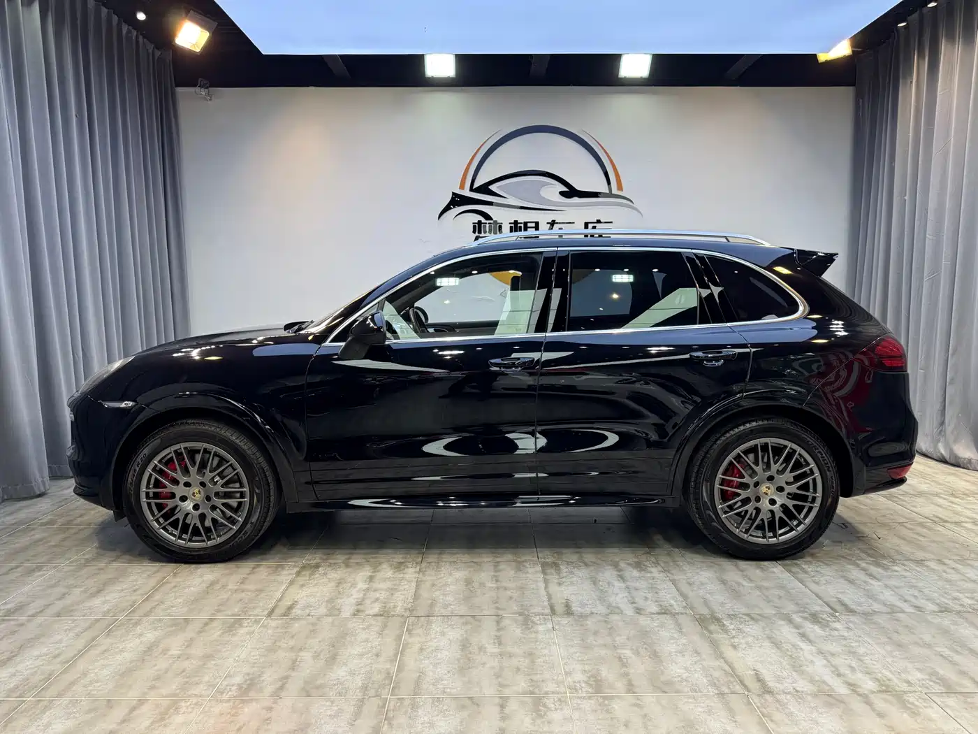 Porsche Cayenne 2011 Cayenne Turbo 4.8T фото 4