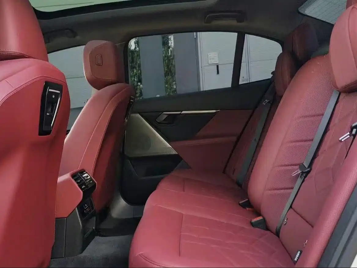 BMW i5 2026 2025 eDrive 35L M Sport Package