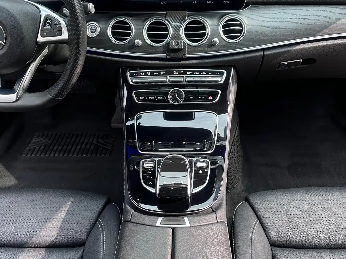Mercedes-Benz E-Class 2016 E 200 L Sport Type фото 10