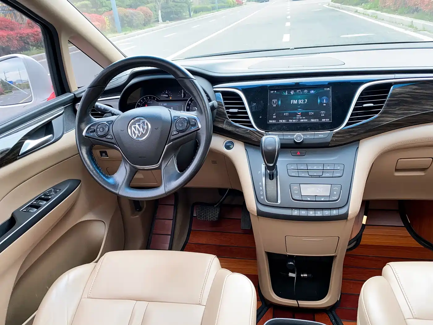 Buick GL8 2017 ES 28T Premium China V фото 17
