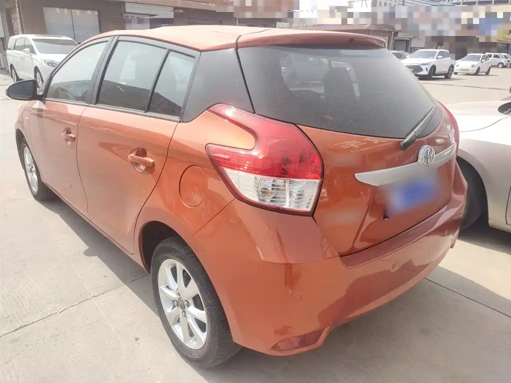 Toyota YARiS L Zhi Xuan 2015 1.5E Auto Charming Edition фото 5