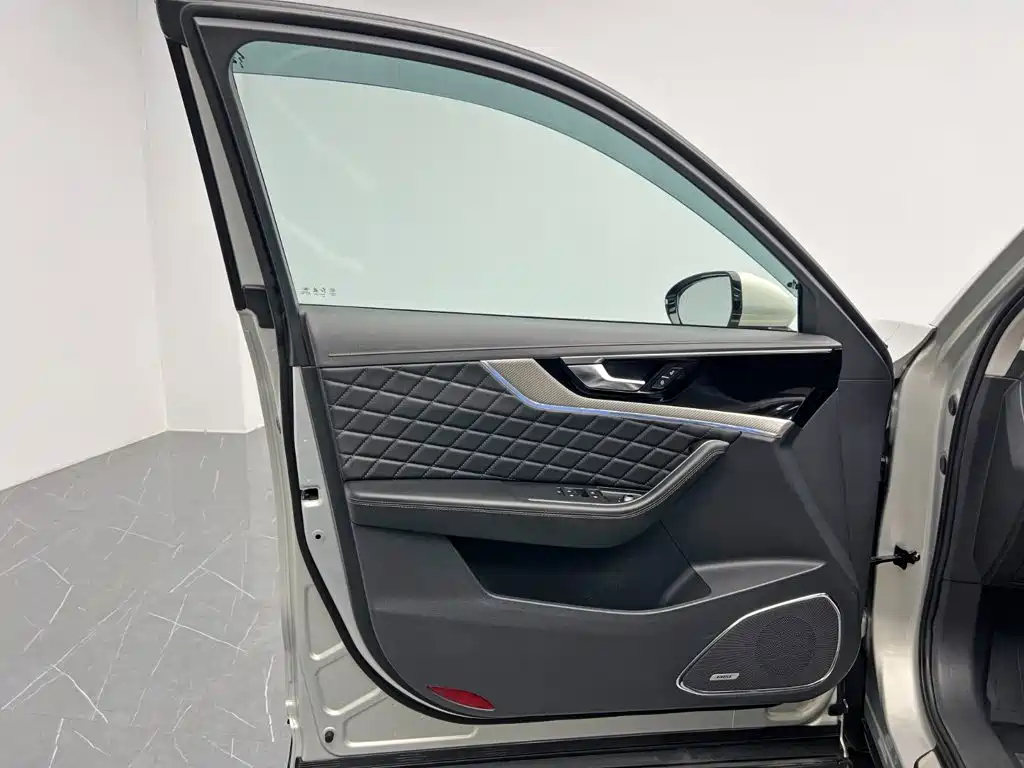 Hongqi HS5 2020 2019 2.0T Smart Connect Enjoy Edition