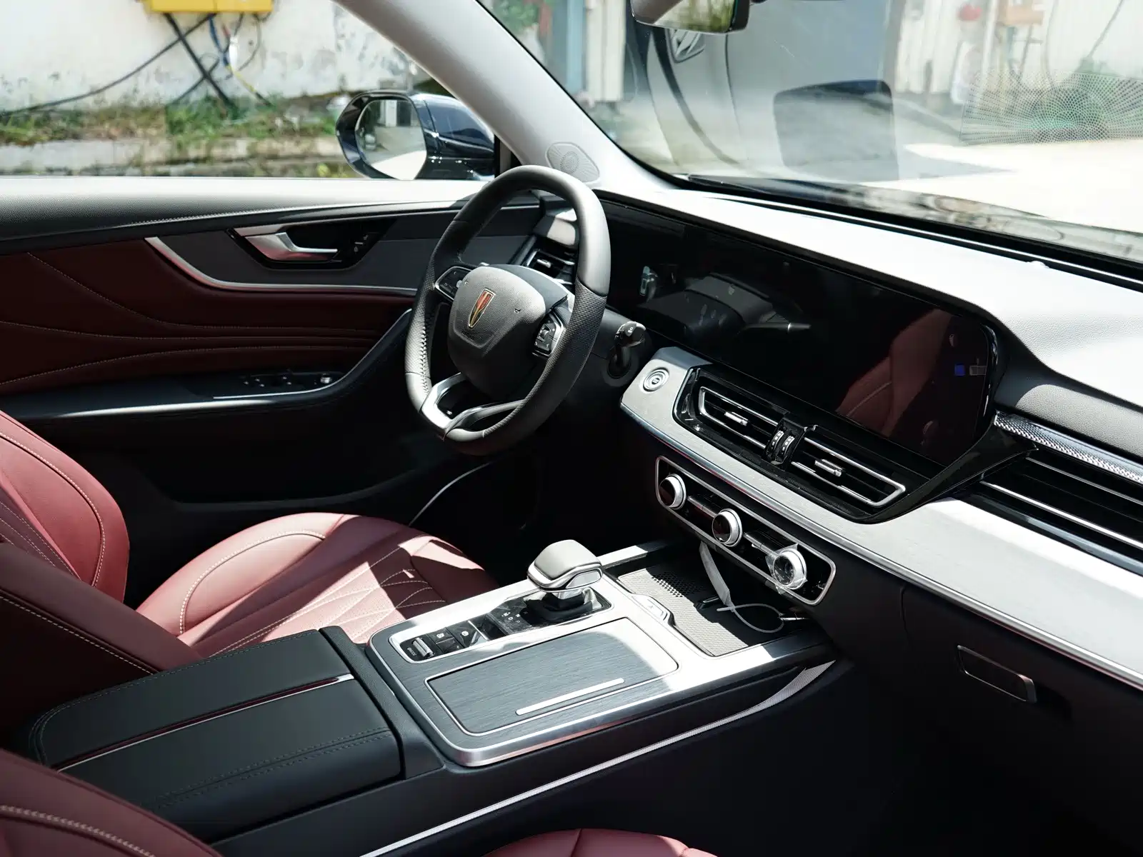 Photo 12 - Hongqi HS5