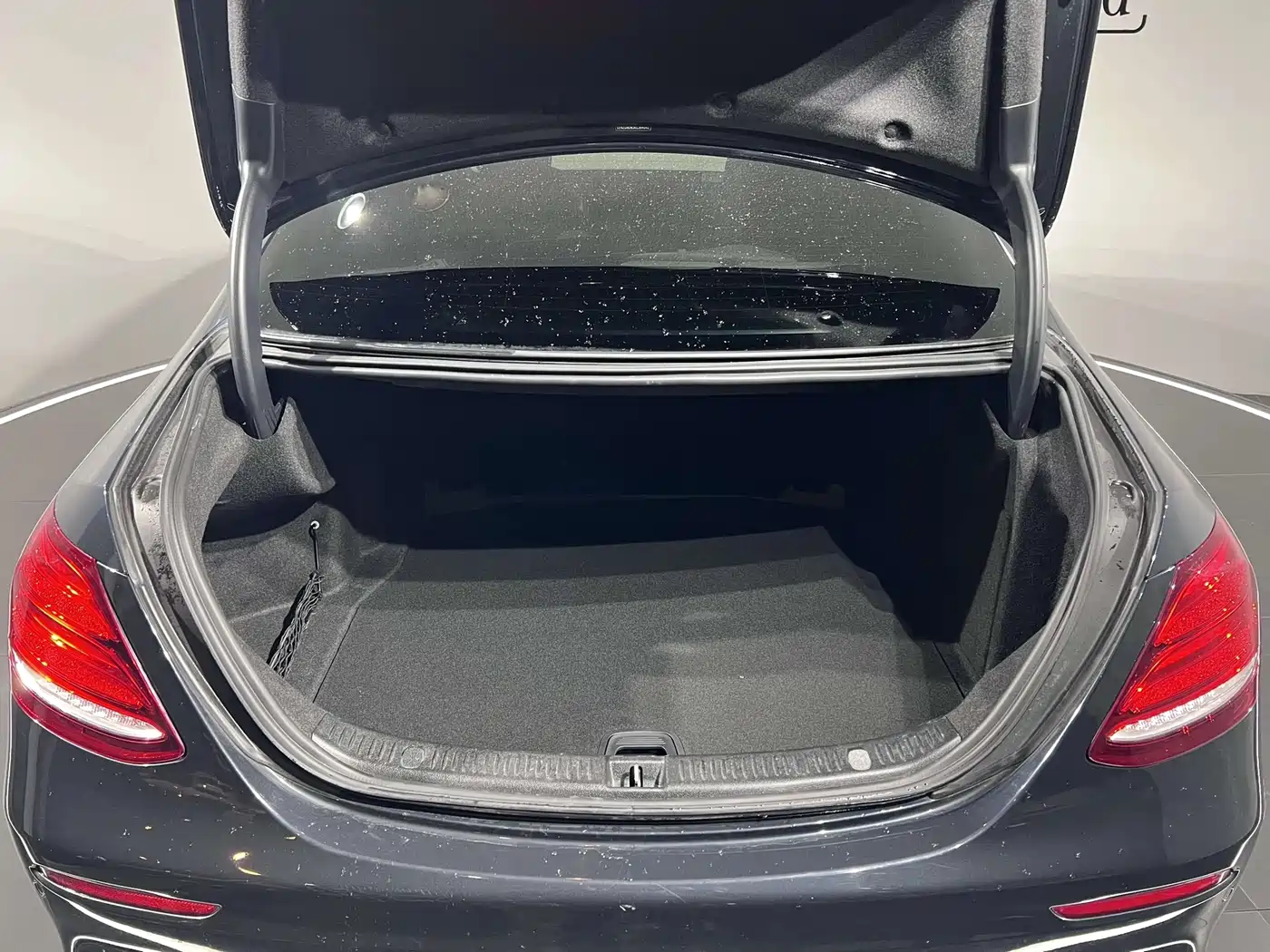 Mercedes-Benz E-Class 2019 Facelift E 300 L Sport Fashion фото 15