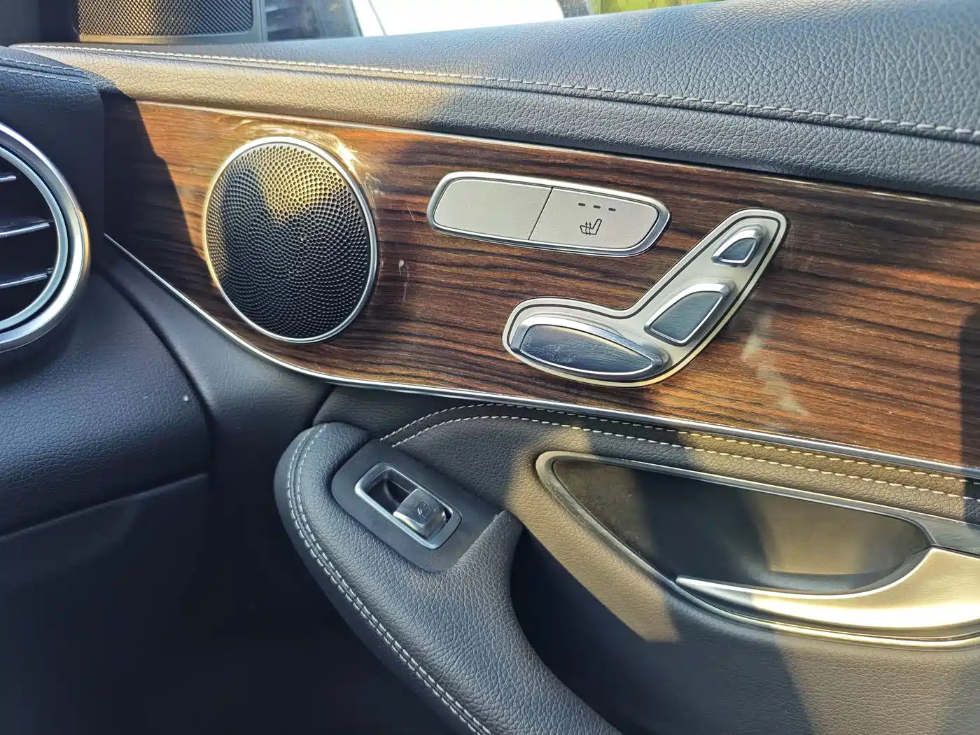 Mercedes-Benz GLC 2018 GLC 260 4MATIC Dynamic фото 19