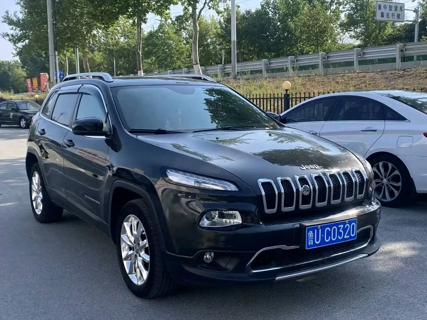 Jeep Cherokee (Import) 2016 2015 2.4L Elite Edition