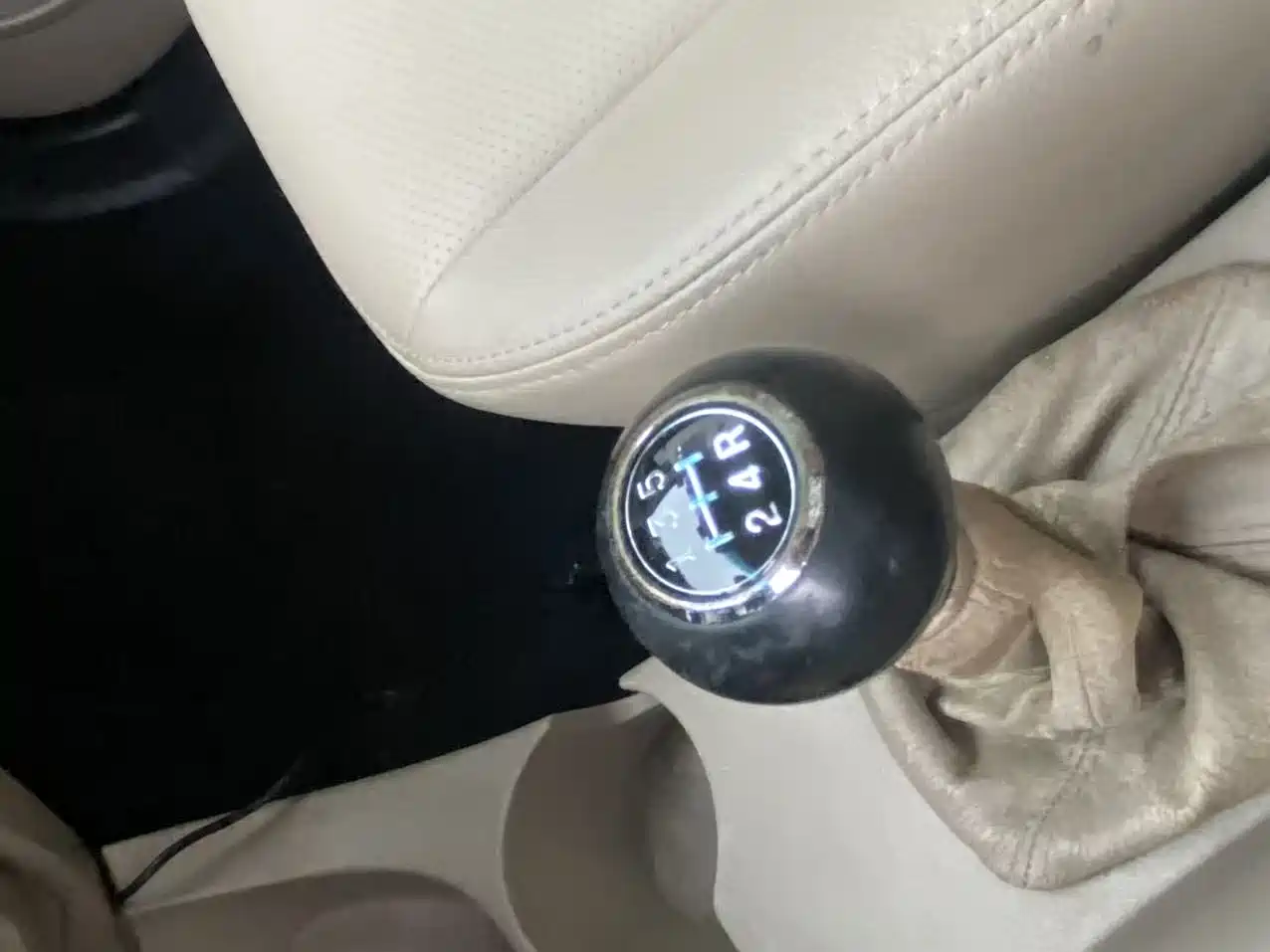 Kia Sportage 2011 2.0L Manual 2WD GLS фото 20