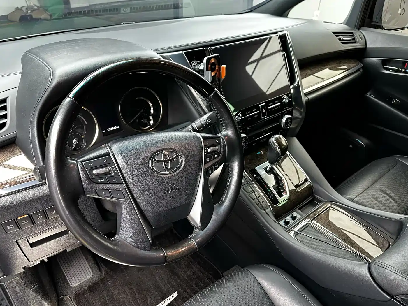 Toyota Alphard 2021 Hybrid 2.5L Premium фото 4