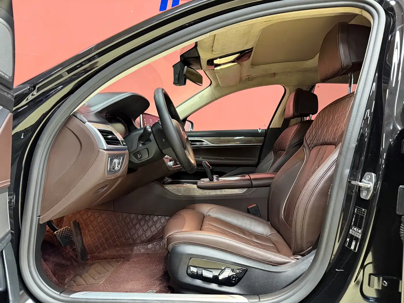 Фото 7 - BMW 7 Series