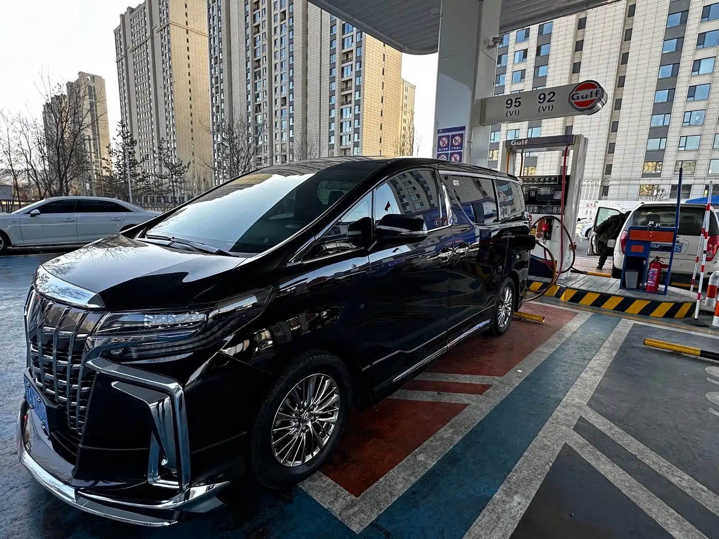 Toyota Alphard 2021 Hybrid 2.5L Premium фото 19
