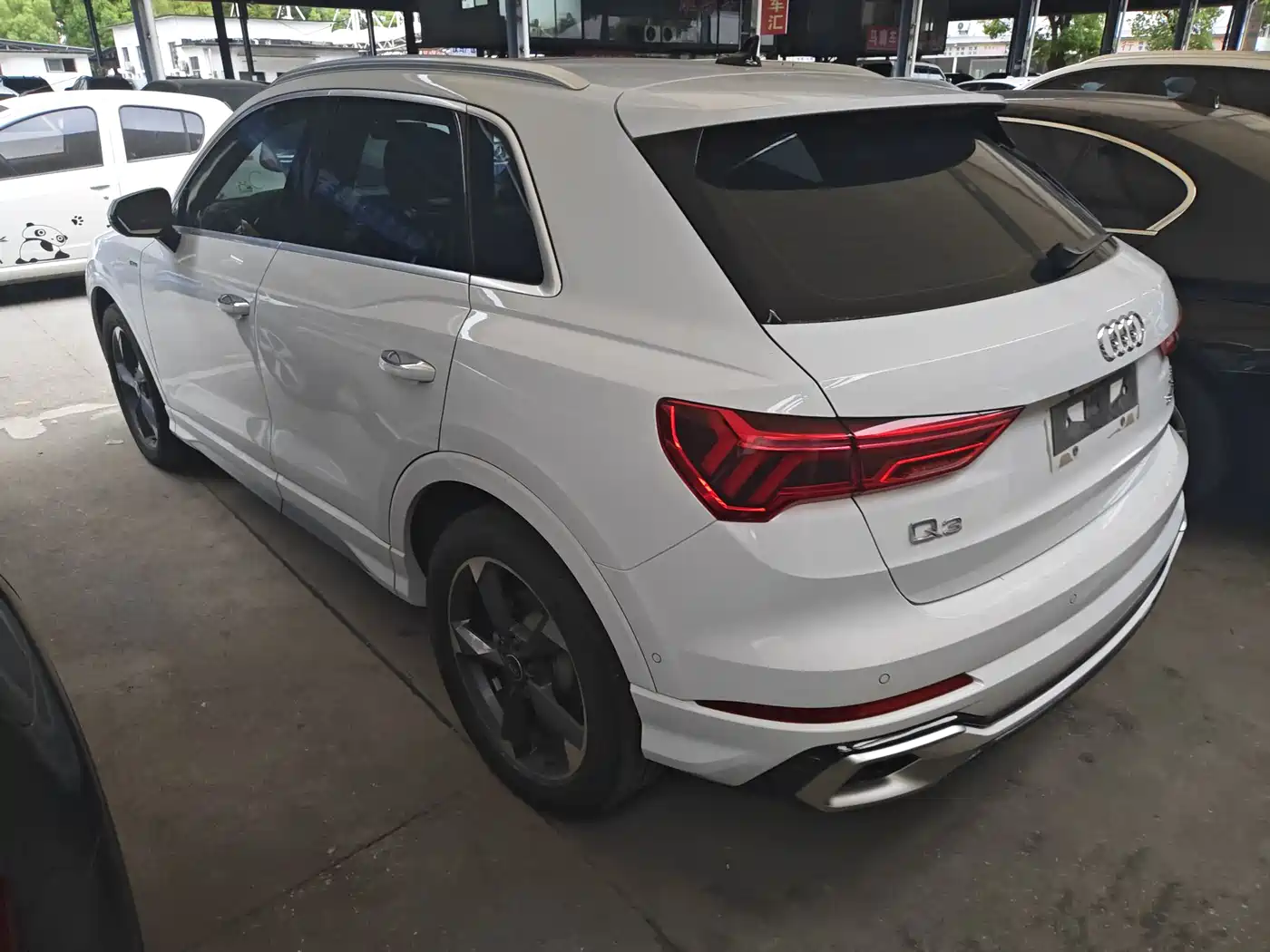 AUDI Q3