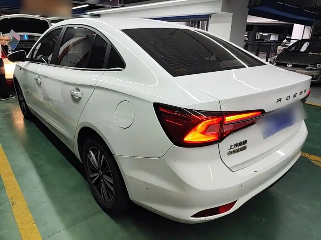 Roewe i5 2019 2019 1.5L Automatic 4G Connected LingHao Flagship Version