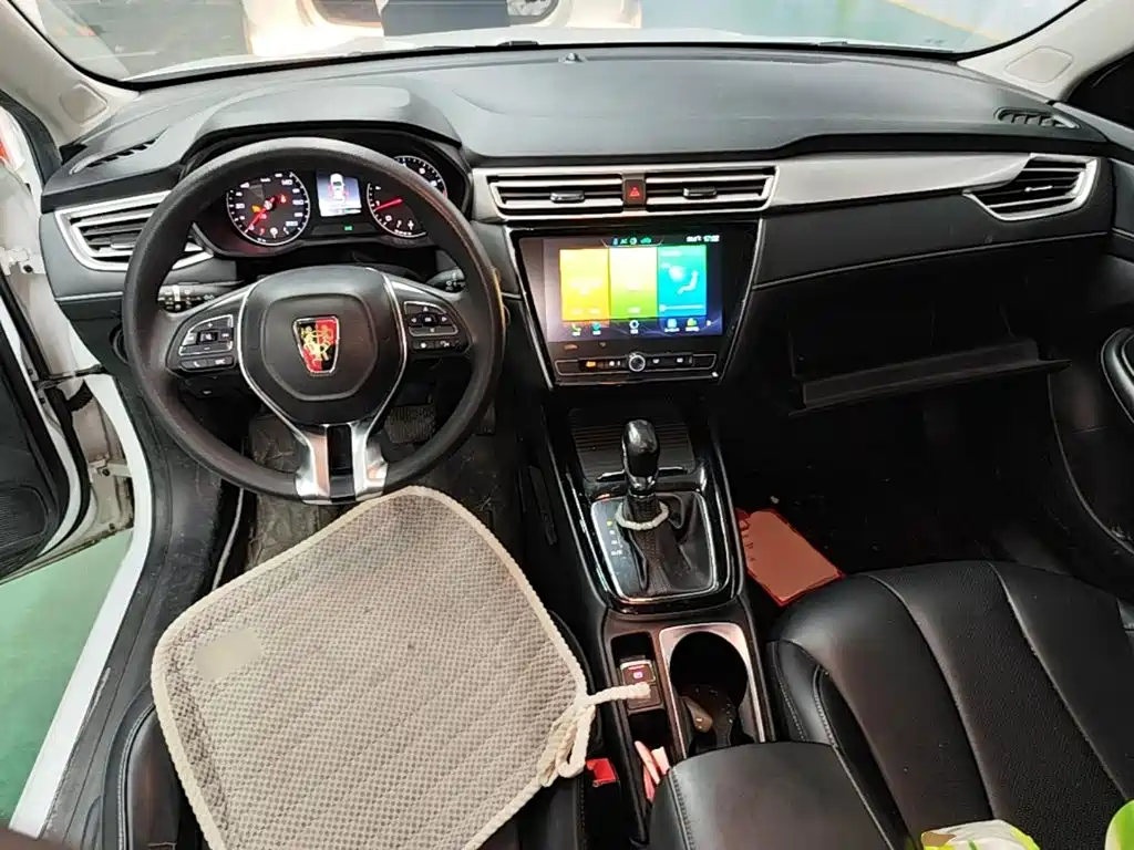 Roewe i5 2019 2019 1.5L Automatic 4G Connected LingHao Flagship Version