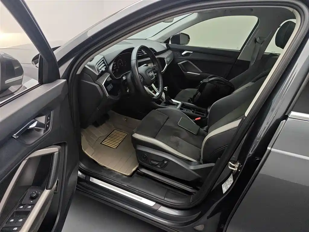 Audi Q3 2019 35 TFSI Progressive Sport фото 12