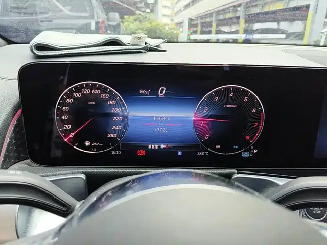 Mercedes-Benz GLB 2024 GLB 220 Dynamic — фото 4