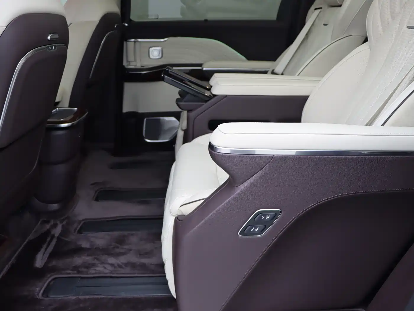 Hongqi HQ9 2025 2023 2.0T Smart Connect Flagship
