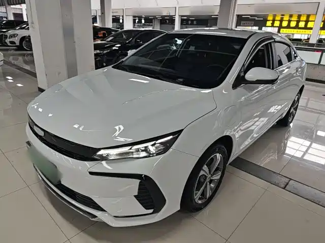 Geely Emgrand L HiP 2024 Model Champion Edition 1.5TD-DHT Pro 100KM Surpassing Type