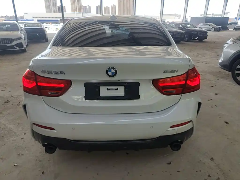 BMW 1 Series 2023 2022 125i M Sport Shadow Edition