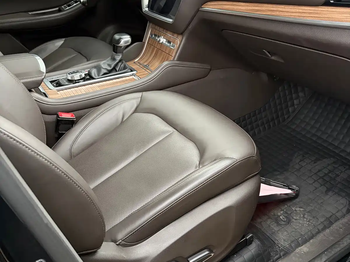 Roewe RX8 2018 2018 30T Intelligent Internet 4WD Supreme Edition
