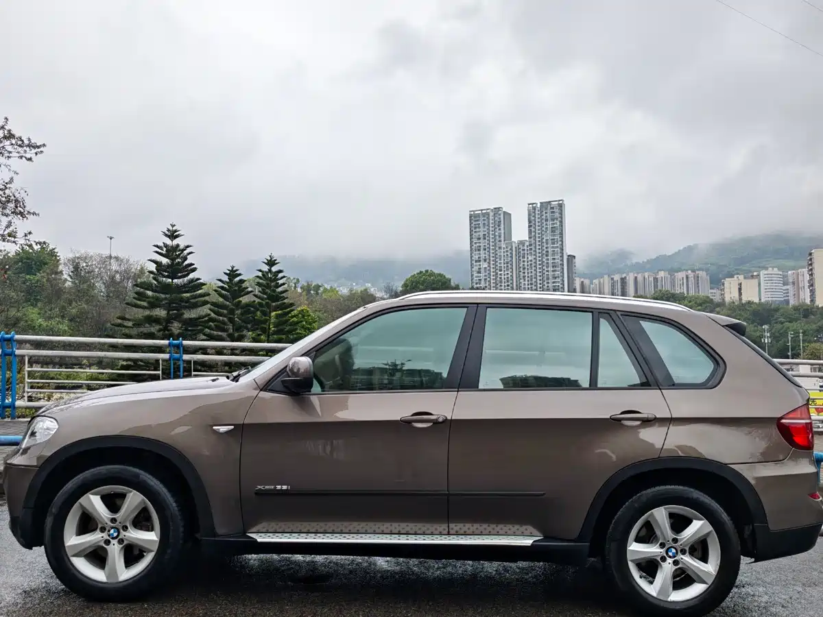 BMW X5 (Import) 2011 xDrive35i Luxury Edition фото 2
