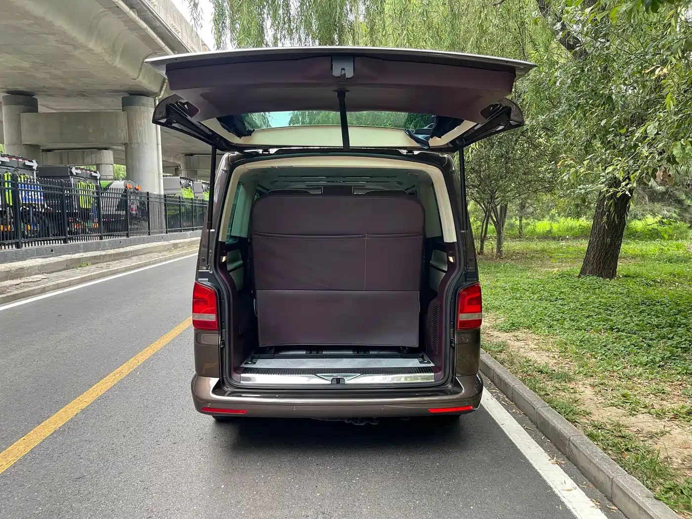 Volkswagen Multivan 2016 2012 2.0TSI 4WD Premium