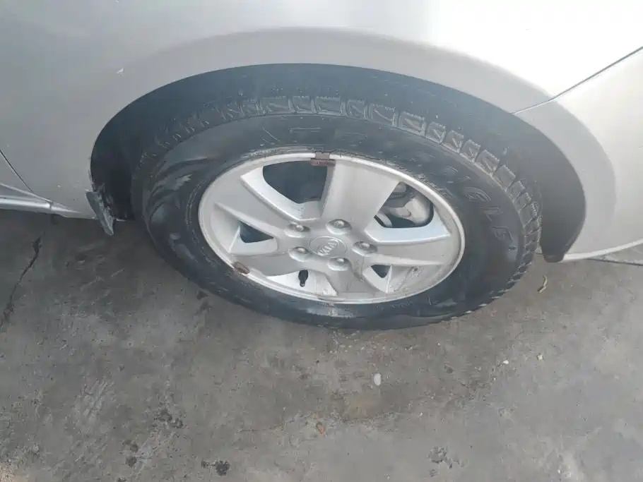 Kia Forte 2011 2011 Model 1.6L AT GL