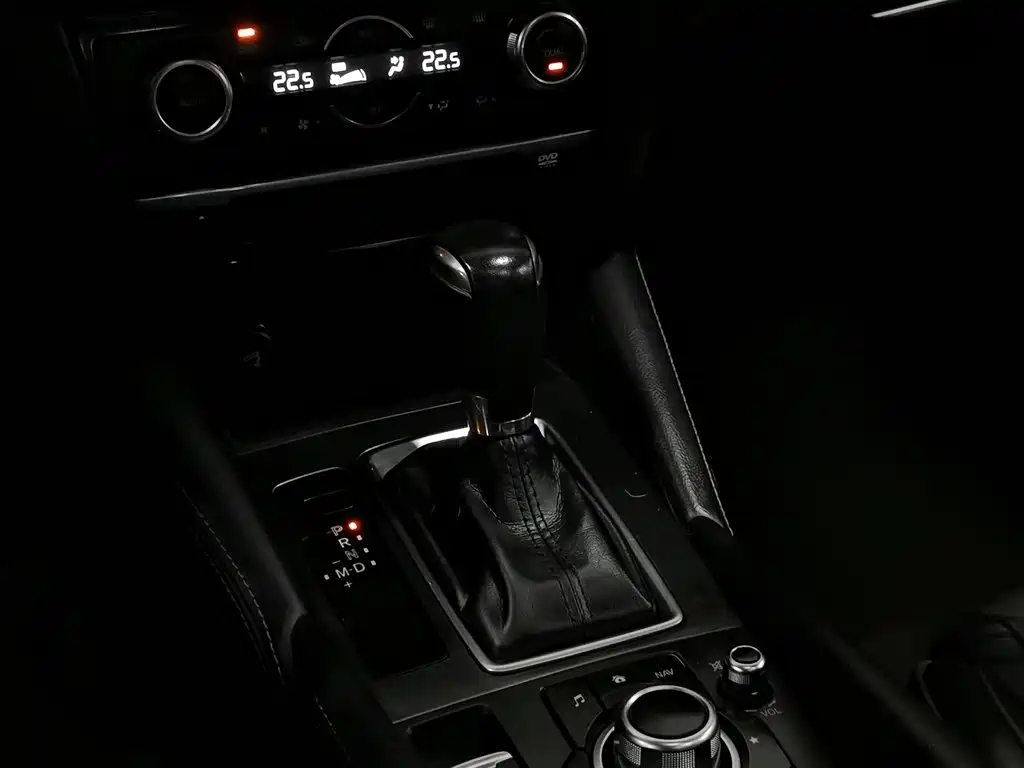 Photo 13 - Mazda Atenza