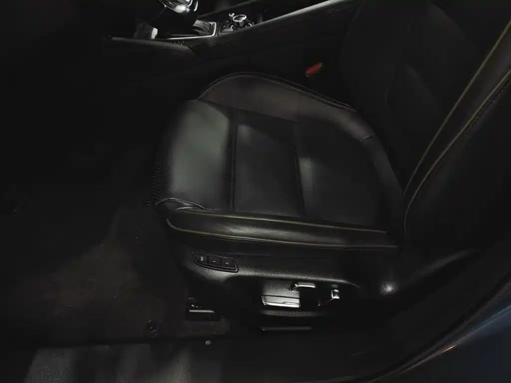 Photo 20 - Mazda Atenza