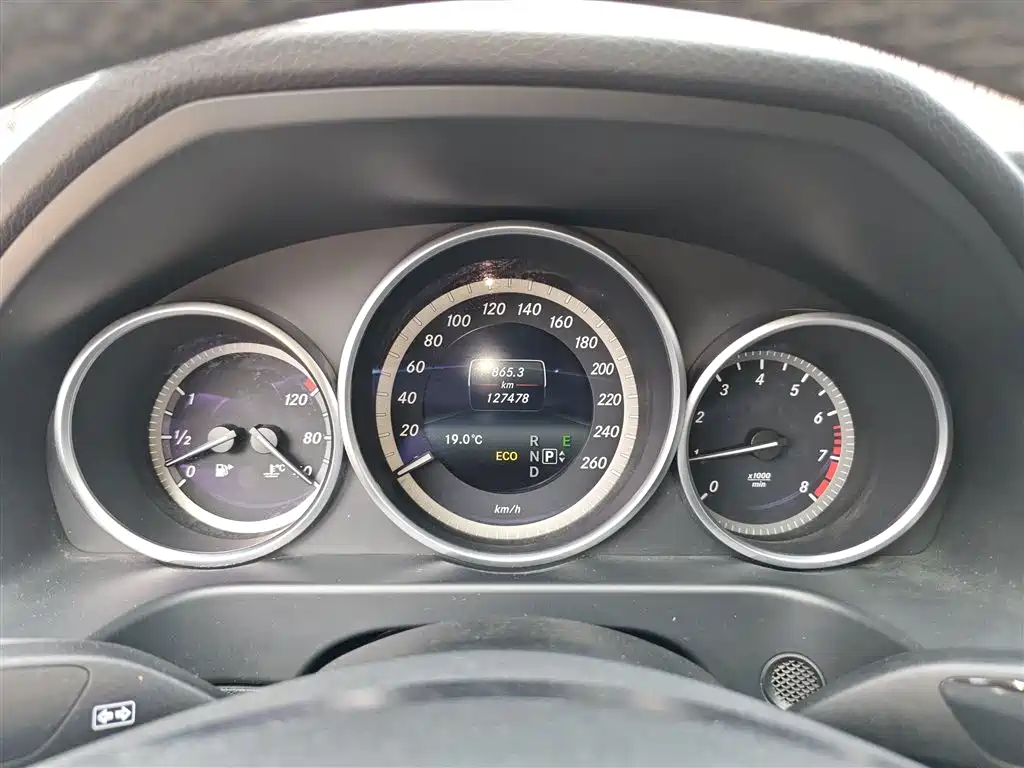 Mercedes-Benz E-Class 2015 E 200 L фото 5