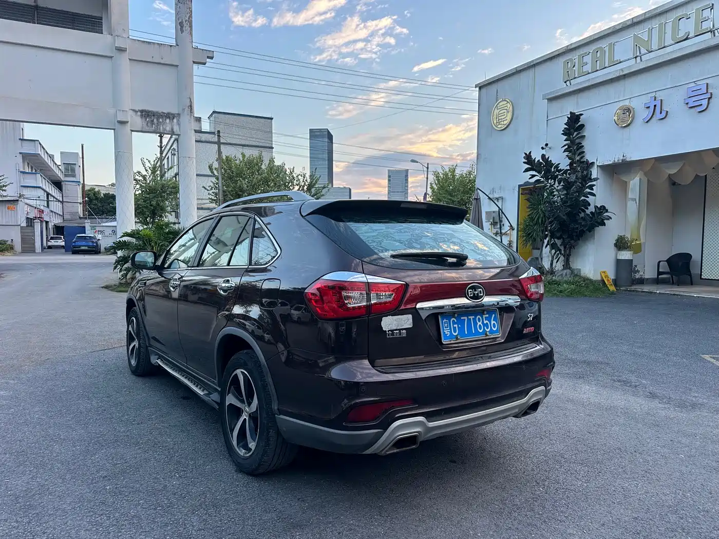 BYD S7 2016 2016 2.0T Automatic Premium Model