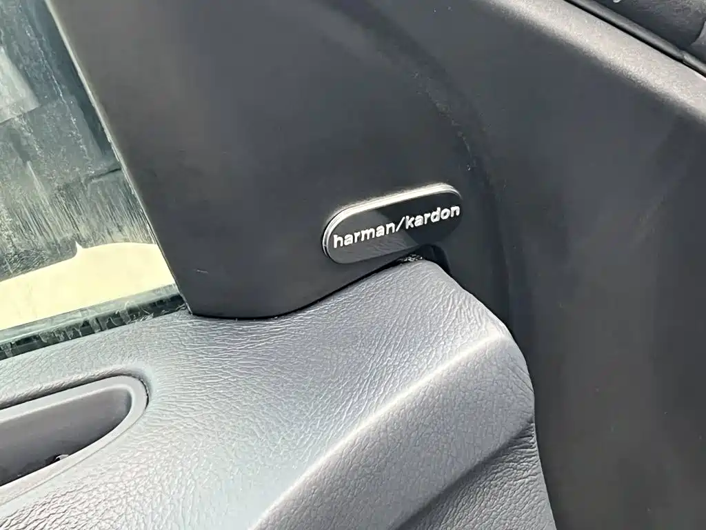 Chrysler 300C (Import) 2016 2016 3.0L Beyond Edition