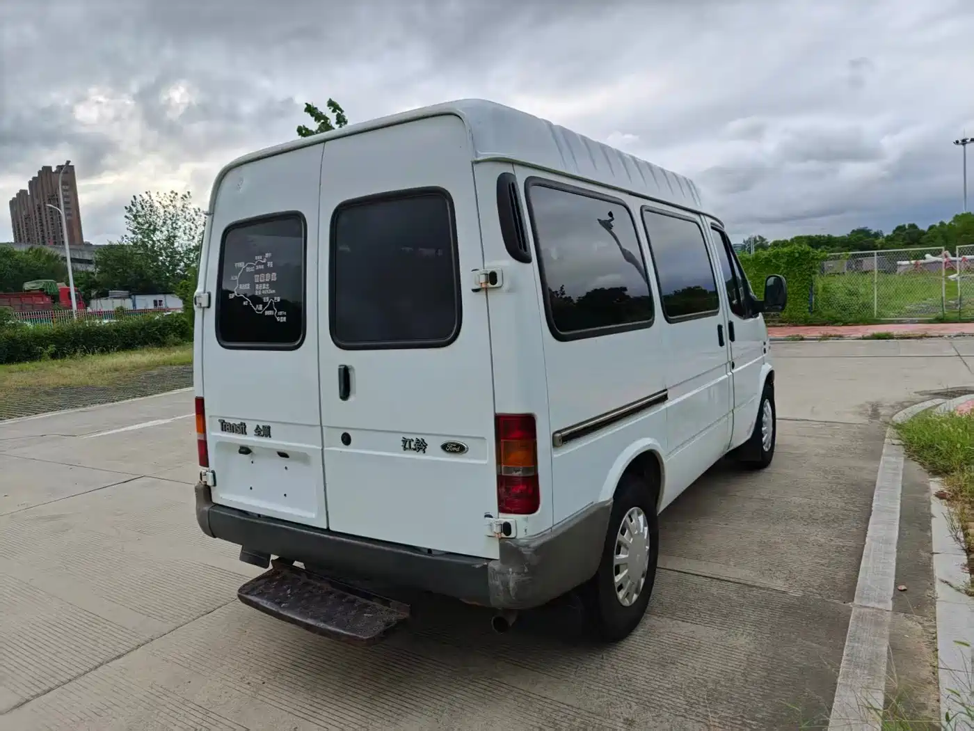 Ford Classic Transit 2016 2016 Model 2.8T Diesel Short Wheelbase 6-Seat Medium Roof Multi-Purpose Vehicle JX493ZLQ4