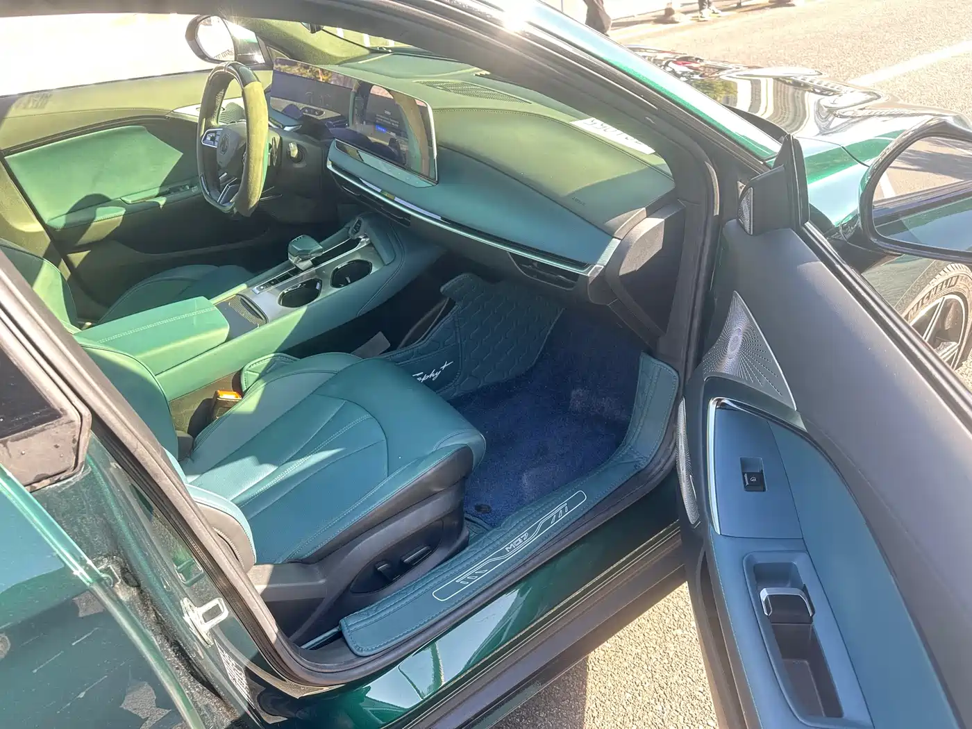 MG MG7