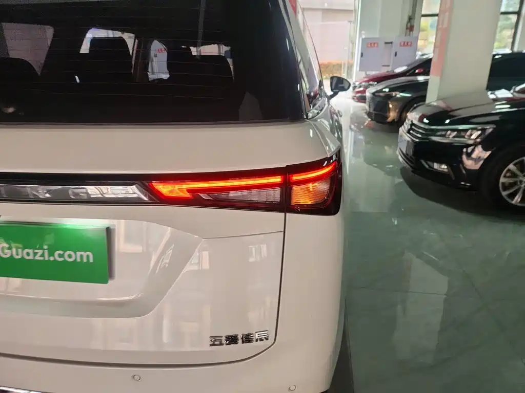 Wuling Motors Wuling Jiachen 2023 2022 1.5T CVT Smart Luxury