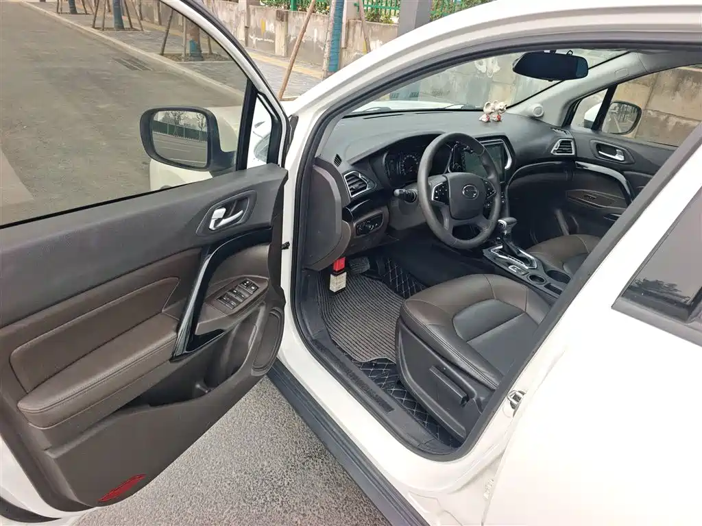 GAC Trumpchi Trumpchi GS4 2017 235T Automatic 2WD Elite фото 12