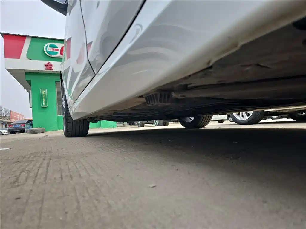 BMW 1 Series 2021 120i M Sport фото 22