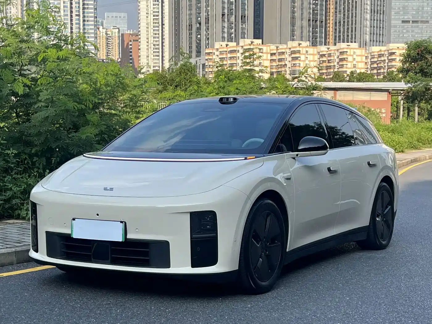 Li Auto i6 2025 2WD Base Model