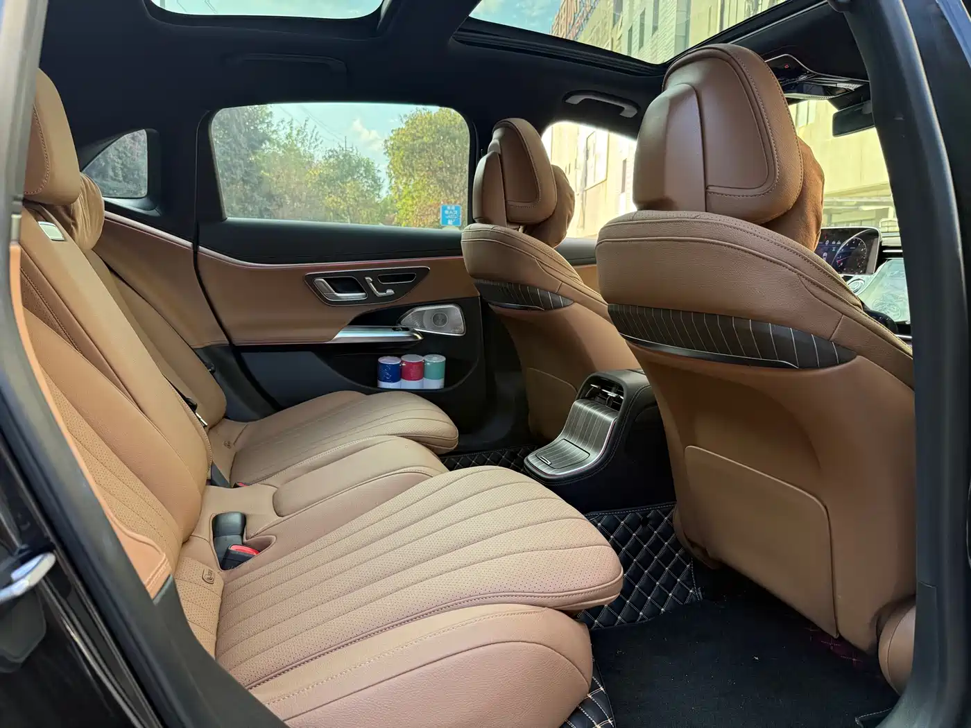 Mercedes-Benz E-Class 2024 Model E 300 L Luxury фото 11