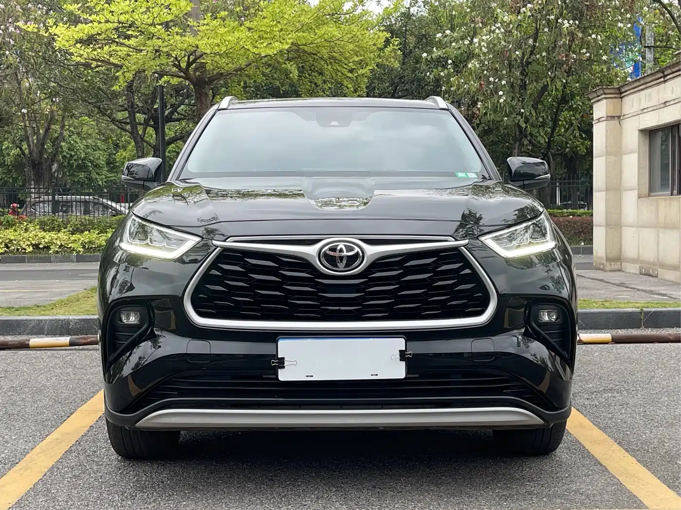 Toyota Highlander 2024 2.5L Smart Hybrid 4WD Luxury 7-seater фото 23