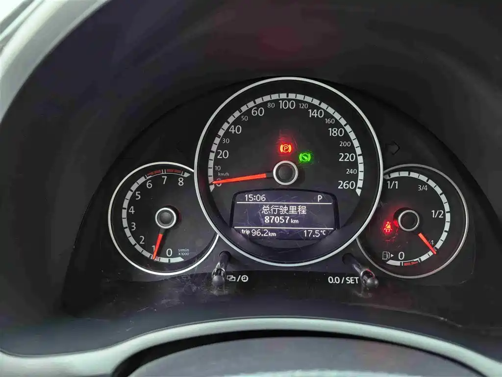 Volkswagen Beetle 2015 180TSI фото 15