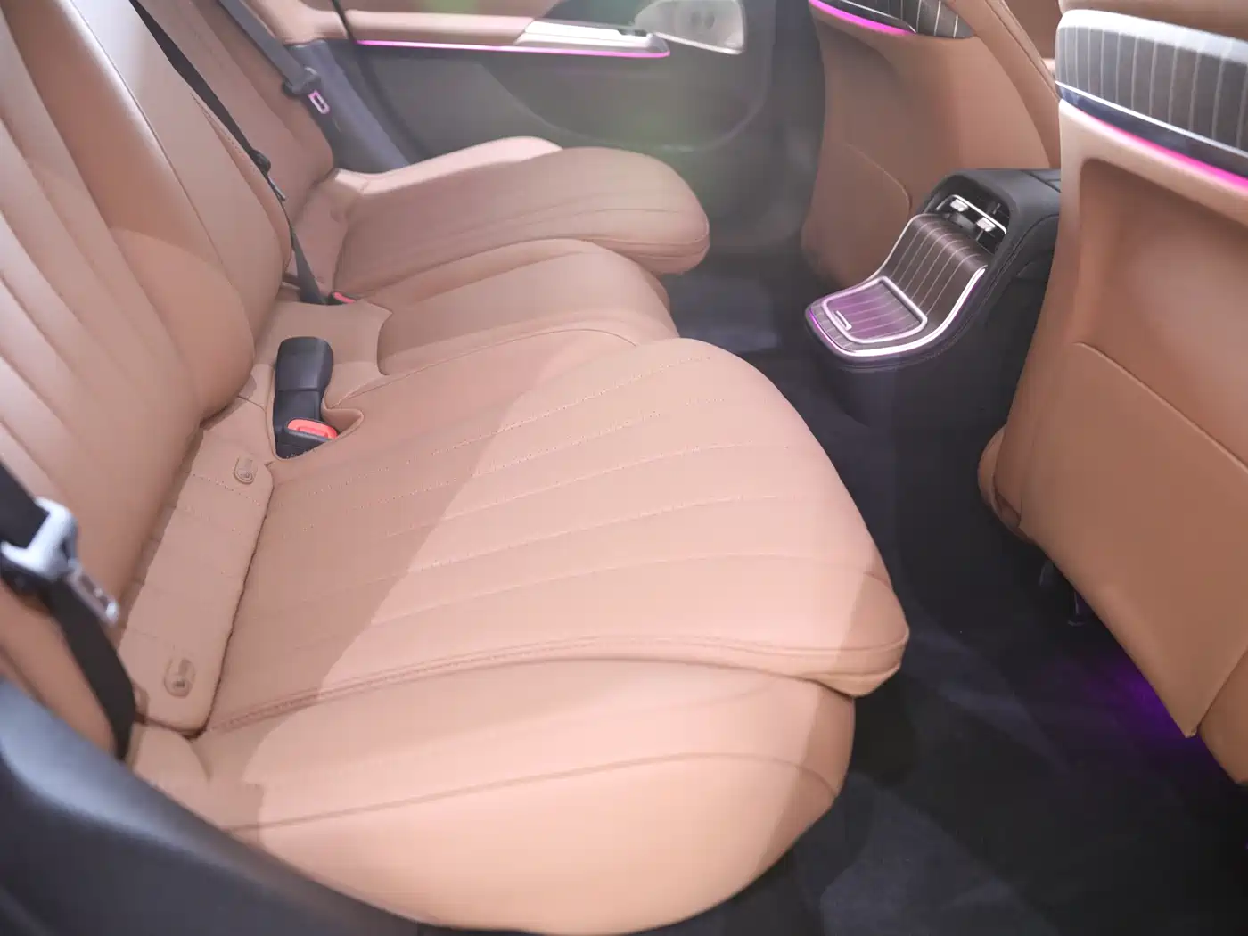 Mercedes-Benz E-Class 2025 Facelift E 300 L Luxury фото 20