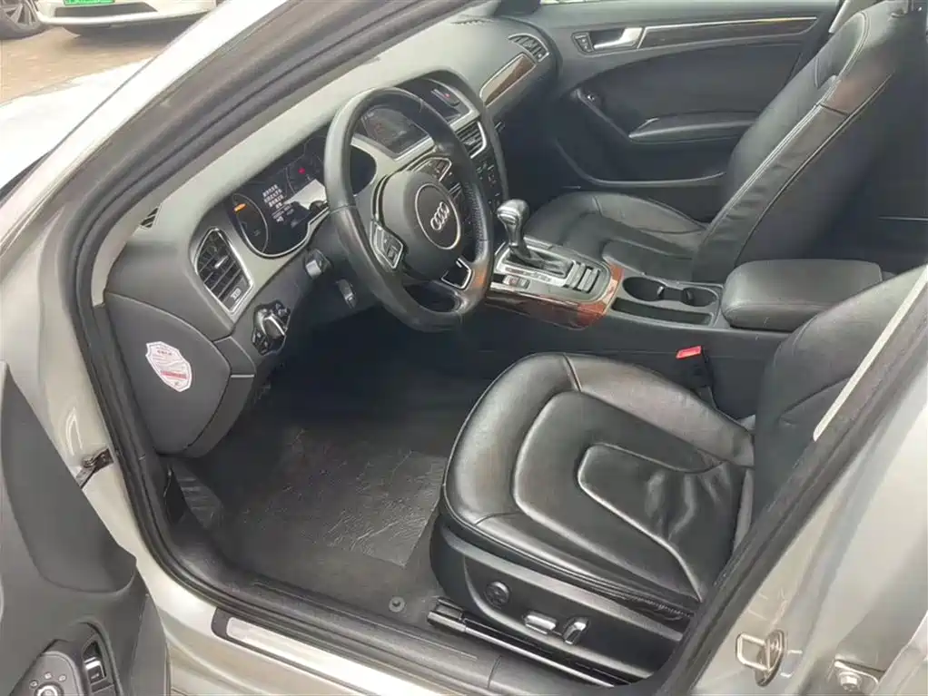 Audi A4L 2013 35 TFSI Automatic Standard фото 15
