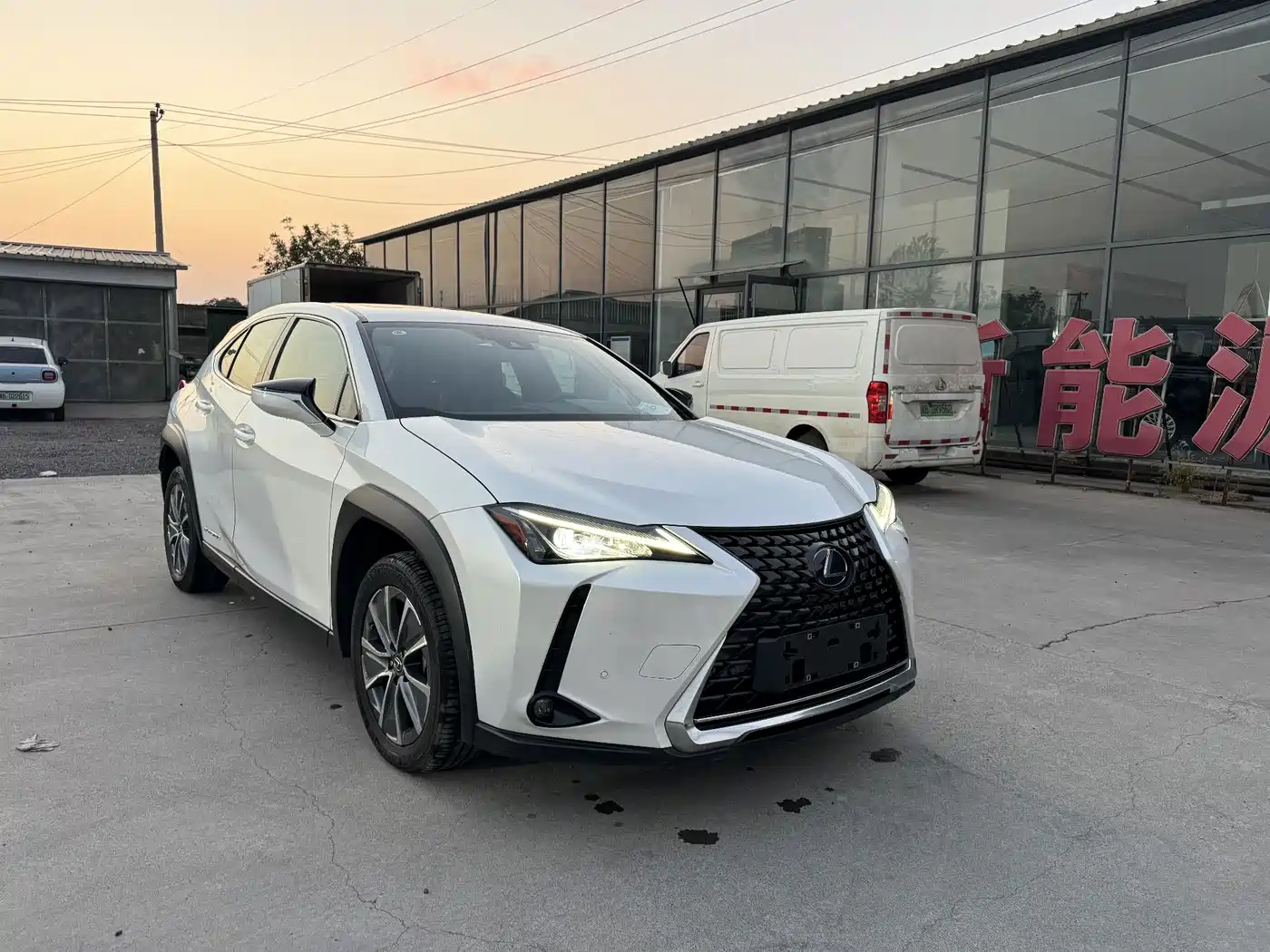 Lexus UX, миниатюра 3