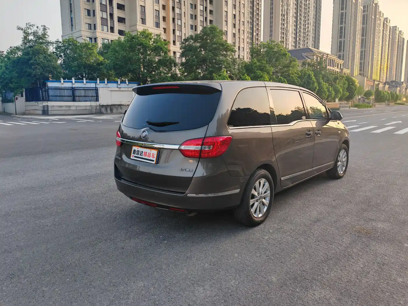 Buick GL8 2017 25S Premium Model China V фото 20